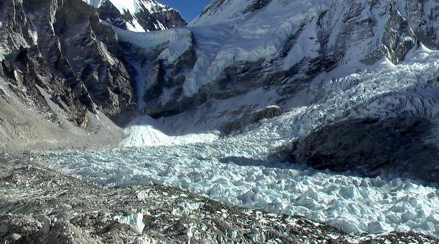 Metal pollution, tourism threatening drinking water around Mount Everest