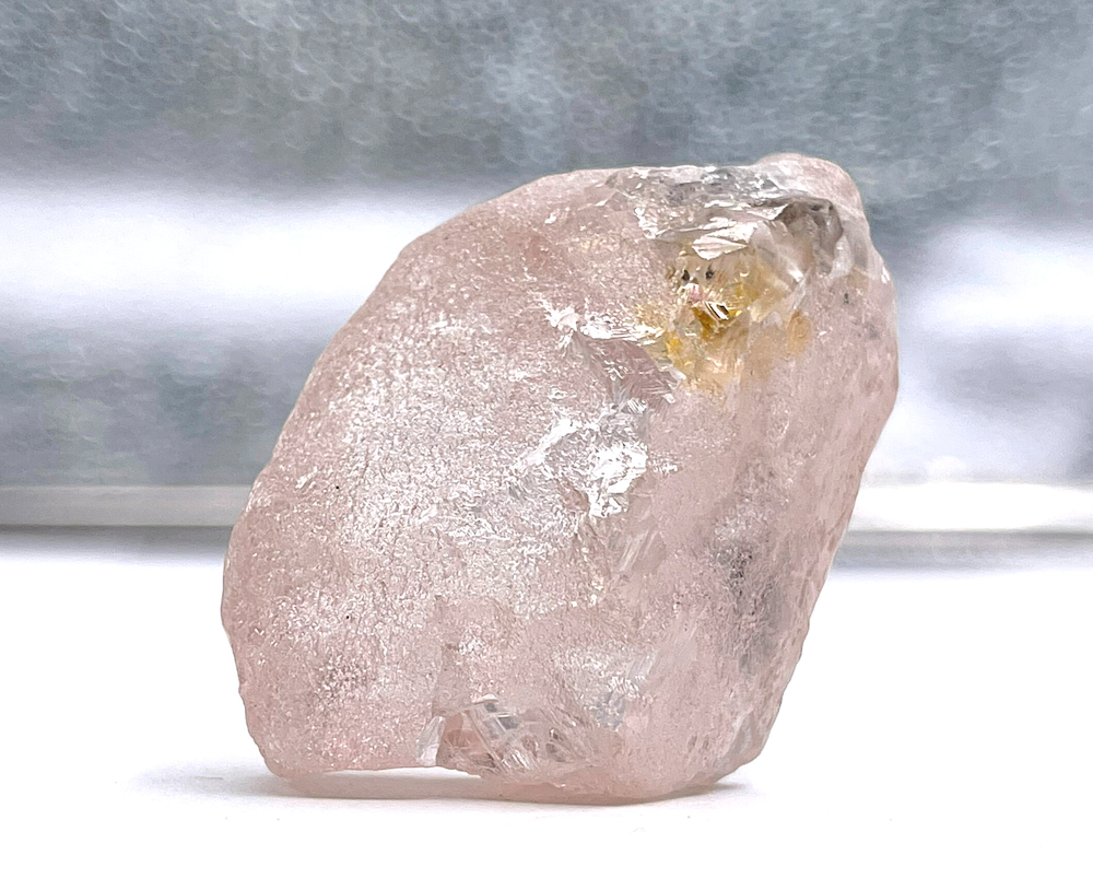 Lucapa finds giant pink diamond said to be Angola’s largest in last 300 years
